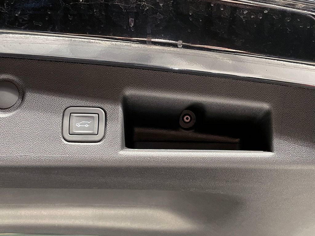 Used 2023 Chevrolet Equinox RS image 13