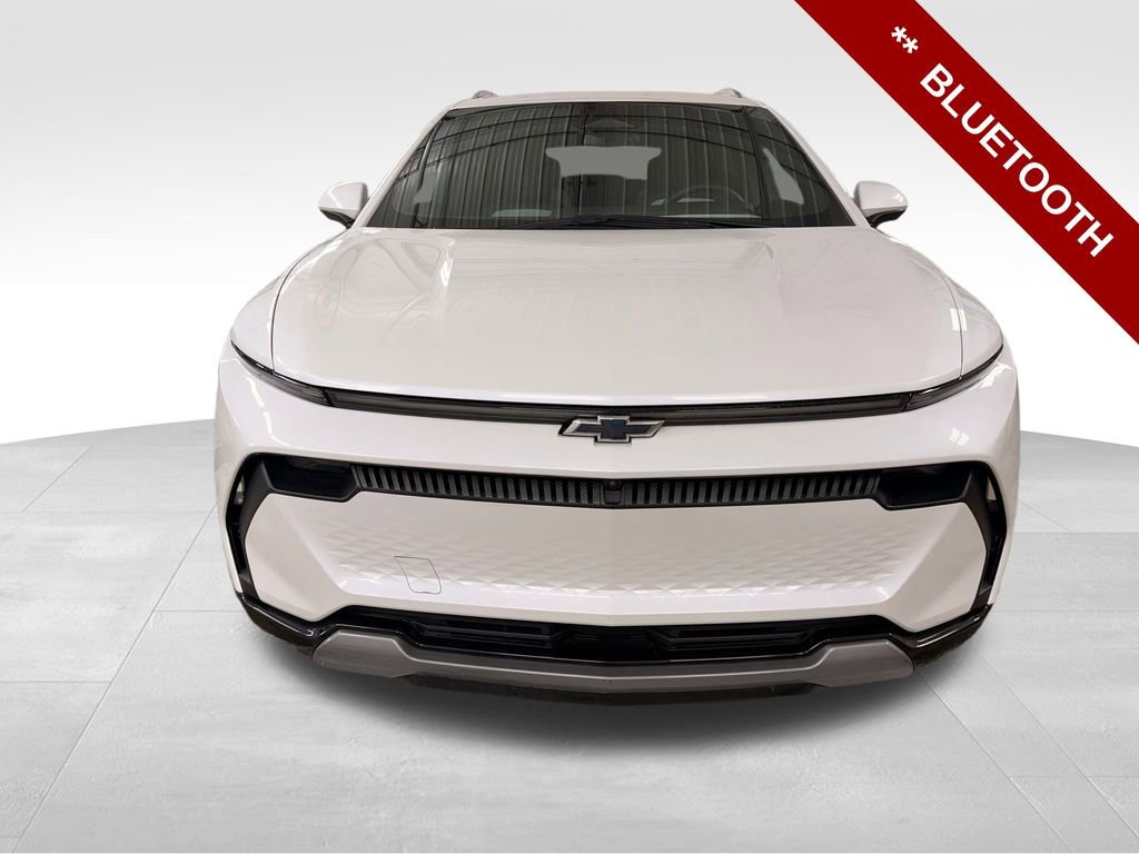 Used 2024 Chevrolet Equinox EV LT w/ LPO, Trailering Package image 11