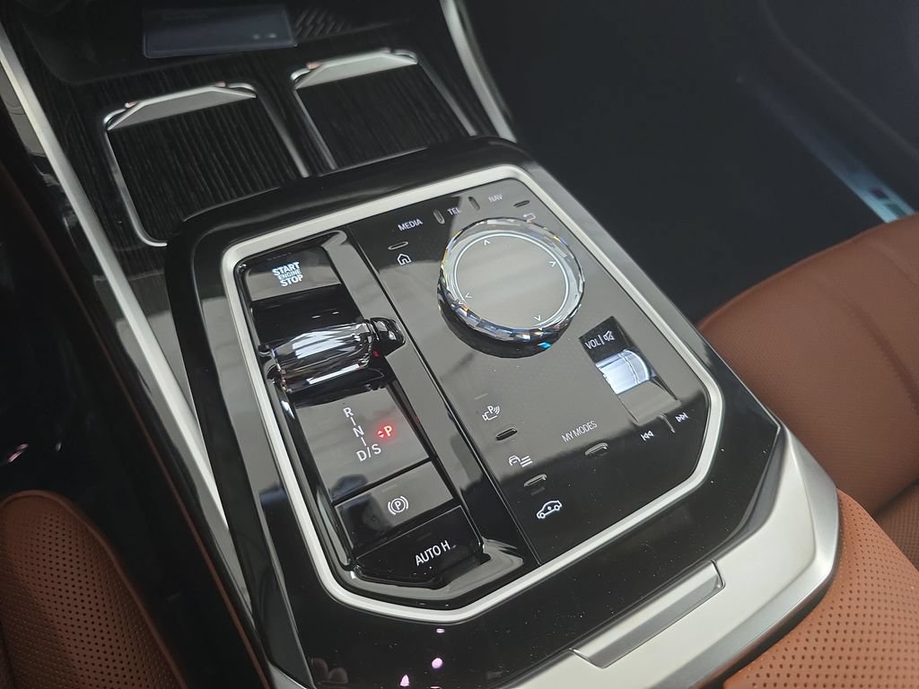 New 2026 BMW 740i w/ Executive Package RWD image 13