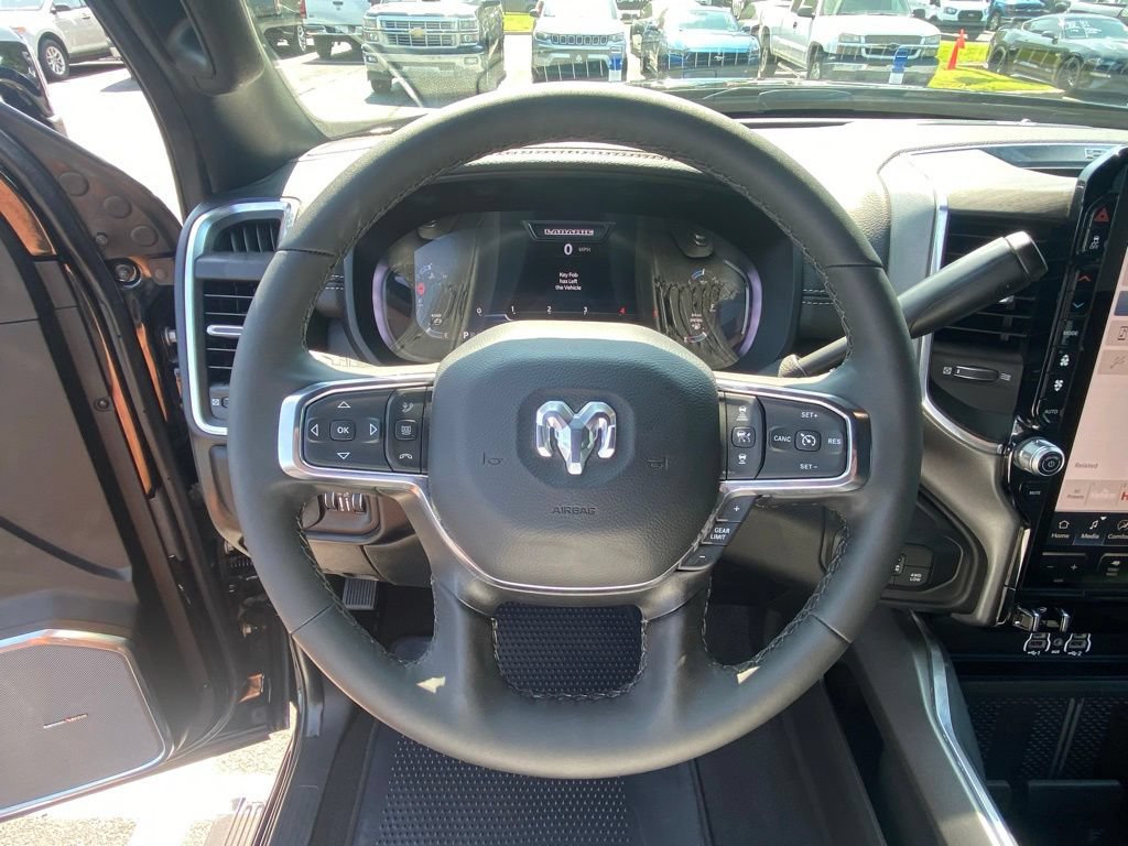 Used 2025 RAM 3500 Laramie AWD/4WD image 13
