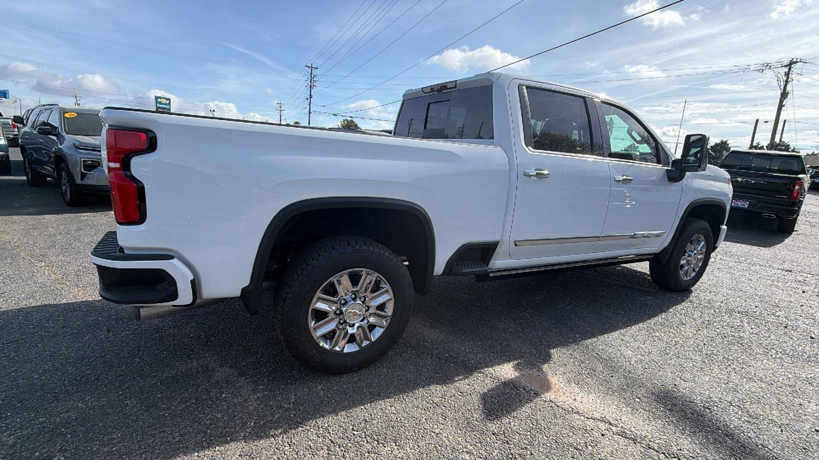 New 2026 Chevrolet Silverado 2500 High Country w/ High Country Premium Package AWD/4WD image 5
