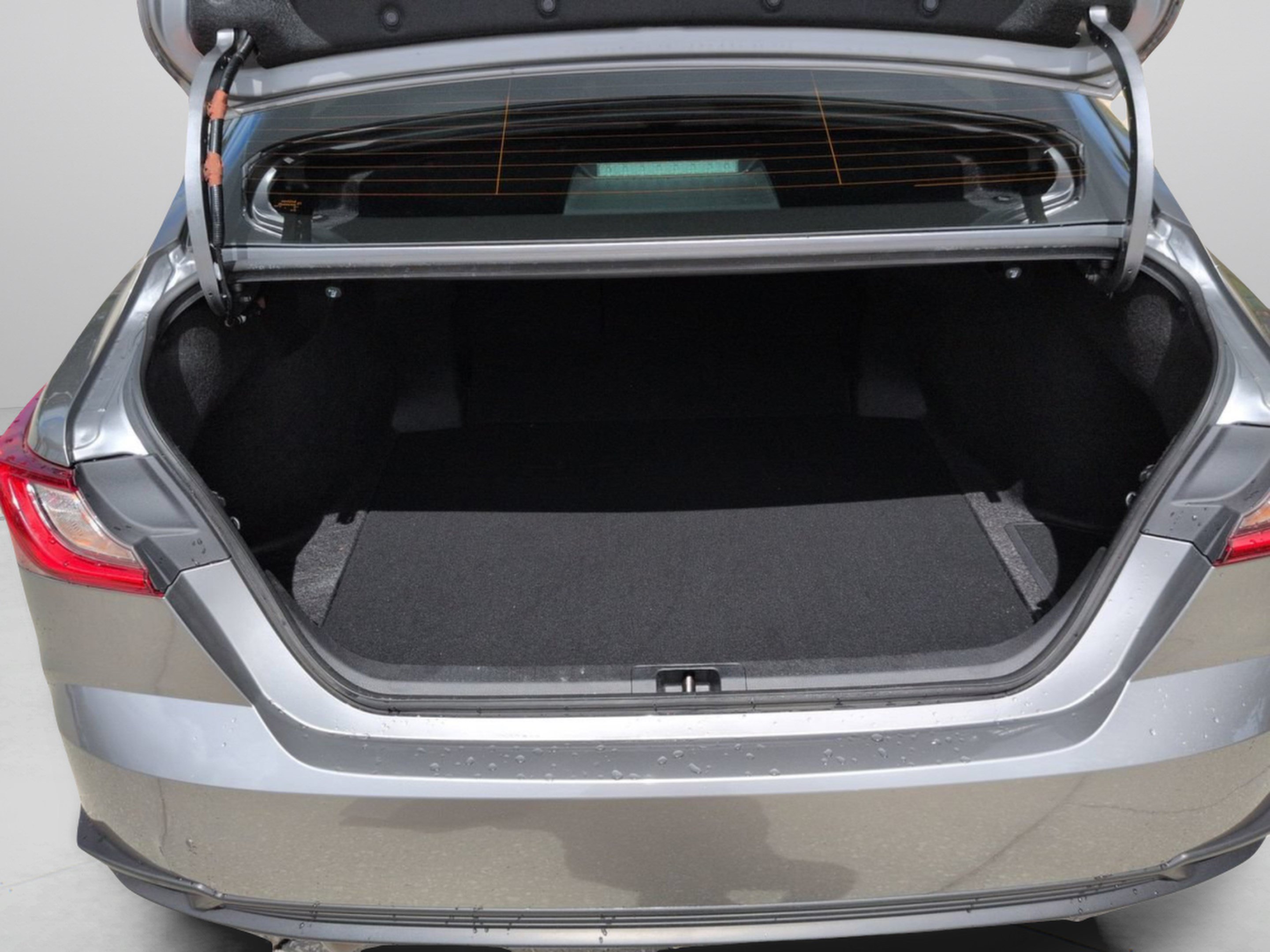 Used 2025 Toyota Camry SE FWD image 17