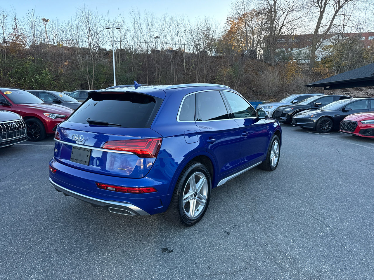Used 2021 Audi Q5 e Premium Plus w/ Premium Plus Package image 11