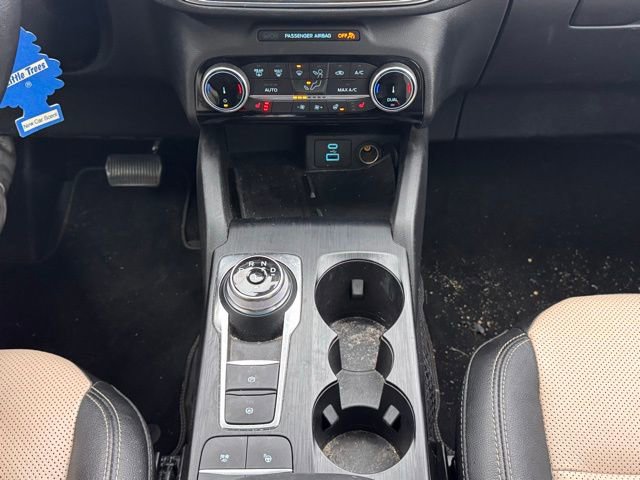 Used 2022 Ford Escape Titanium w/ Titanium Elite Package image 17