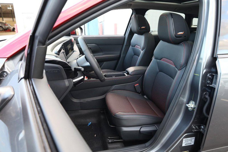 New 2026 Nissan Kicks SR w/ SR Premium Package image 10