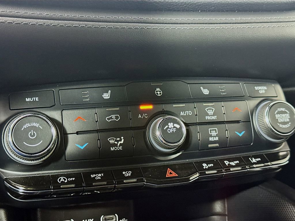 Used 2022 Dodge Durango GT image 17