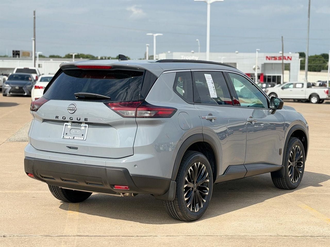 New 2026 Nissan Rogue Dark Armor FWD image 6