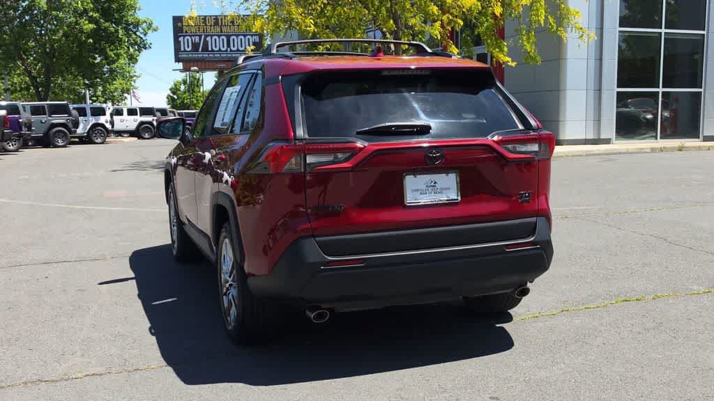 Used 2020 Toyota RAV4 XLE Premium AWD/4WD image 7