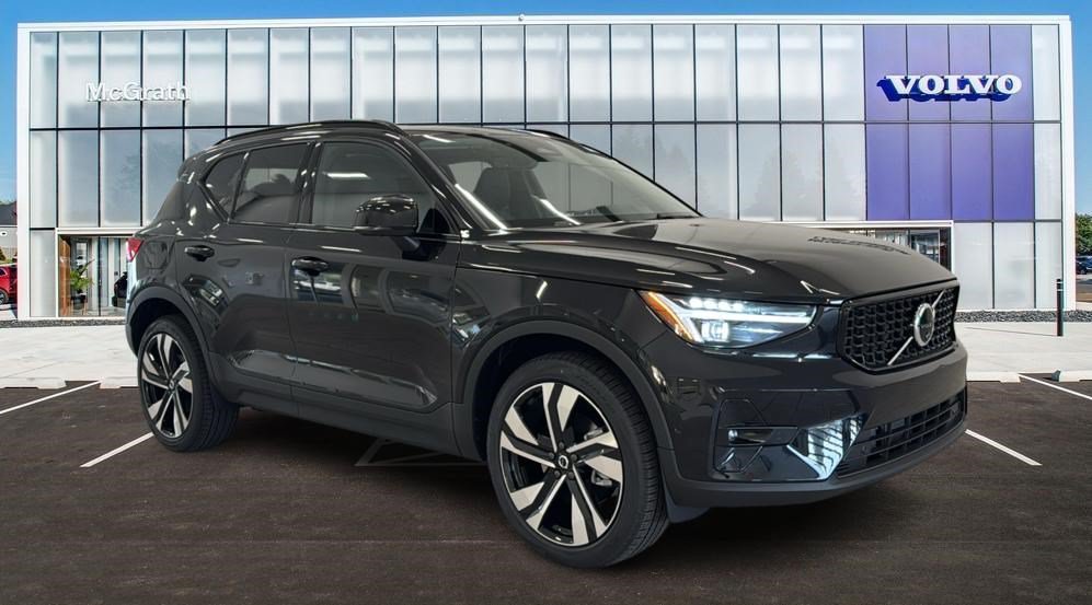 New 2026 Volvo XC40 B5 Ultra w/ Climate Package AWD/4WD image 1