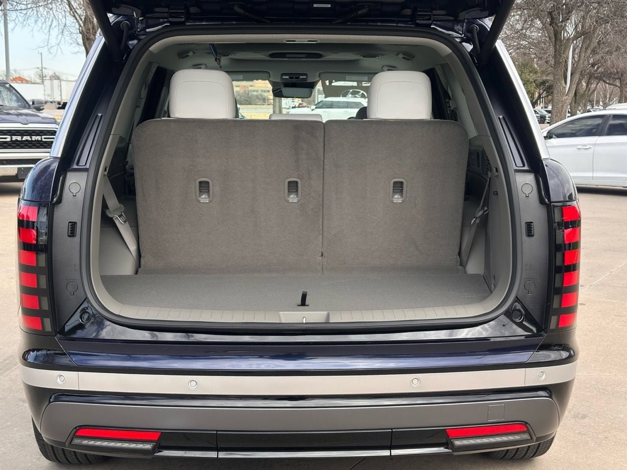 Used 2026 Hyundai Palisade Limited image 17
