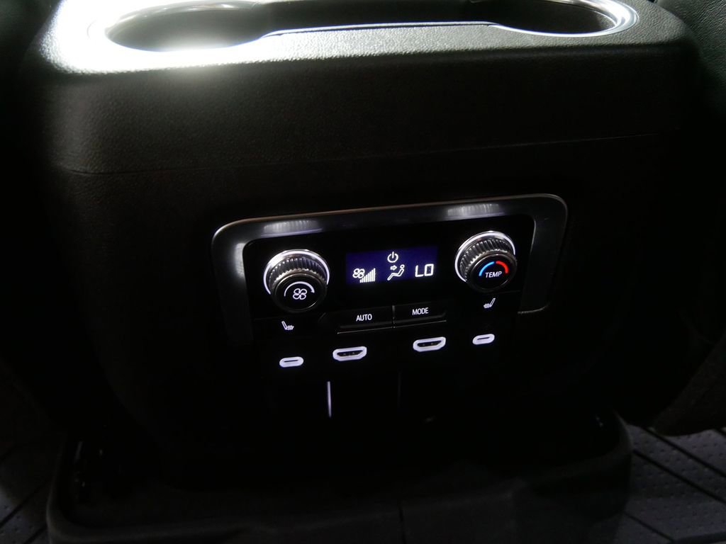Used 2024 GMC Yukon Denali Ultimate AWD/4WD image 20