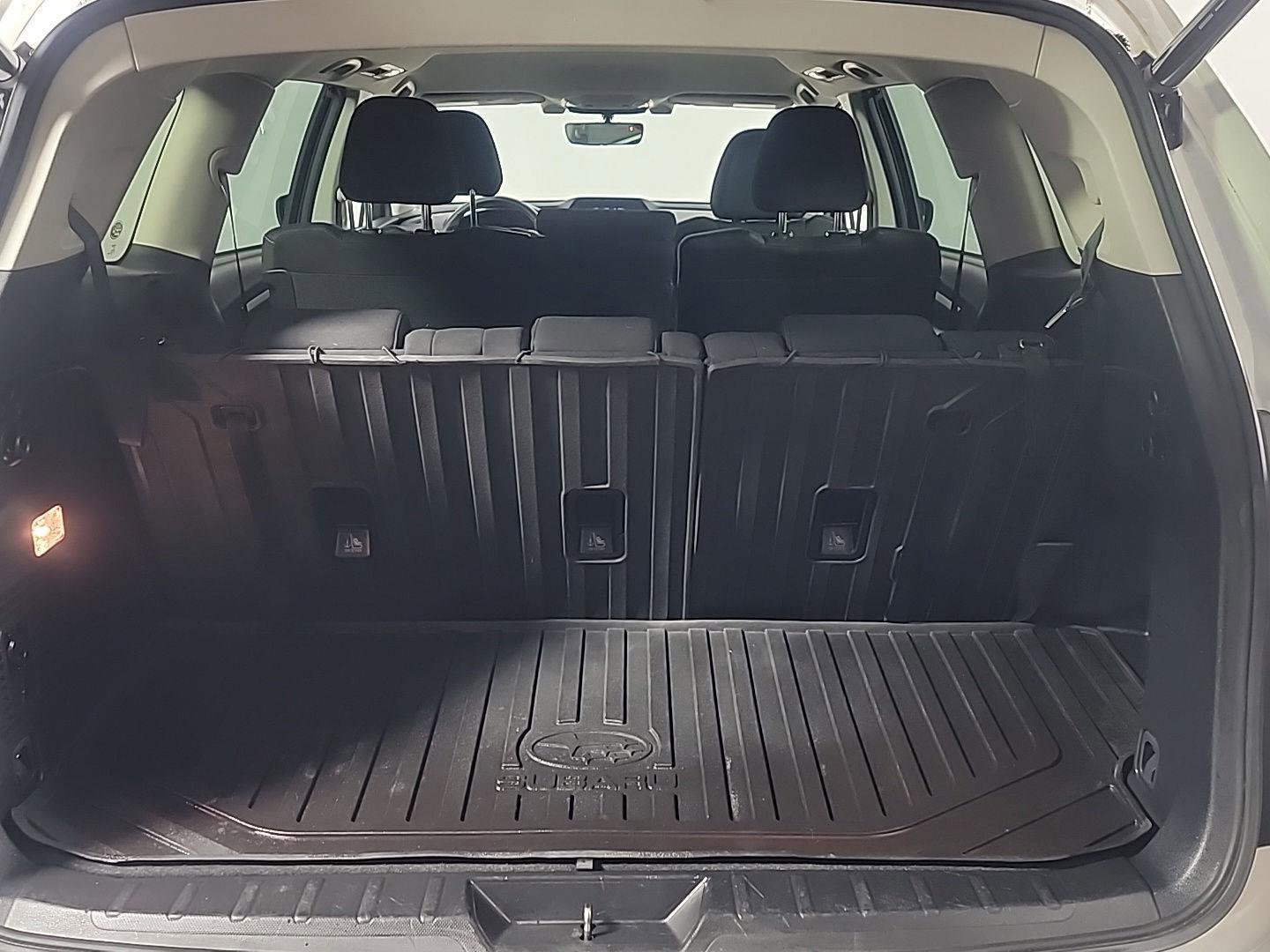 Used 2020 Subaru Ascent Premium w/ Convenience Package image 8