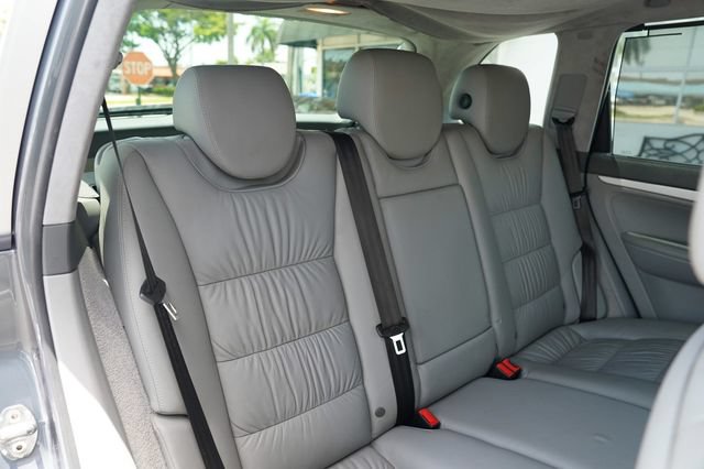 Used 2005 Porsche Cayenne Turbo AWD/4WD image 18