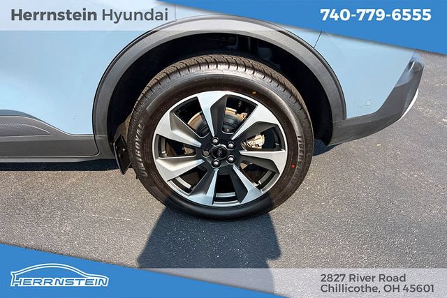 Used 2023 Ford Escape Platinum w/ Premium Technology Package AWD/4WD image 27