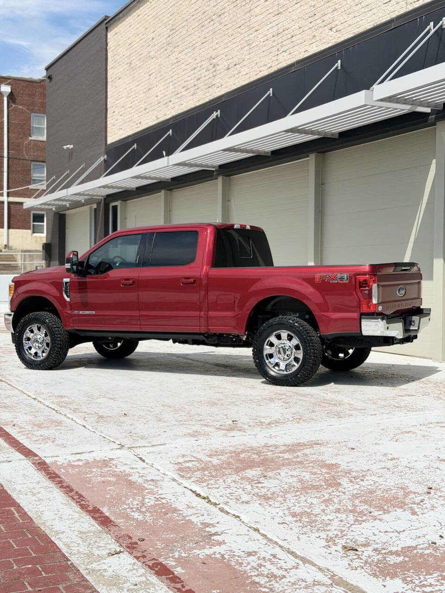 Used 2017 Ford F250 Lariat w/ Lariat Ultimate Package AWD/4WD image 5