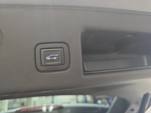 Used 2024 Chevrolet Equinox LT AWD/4WD image 17