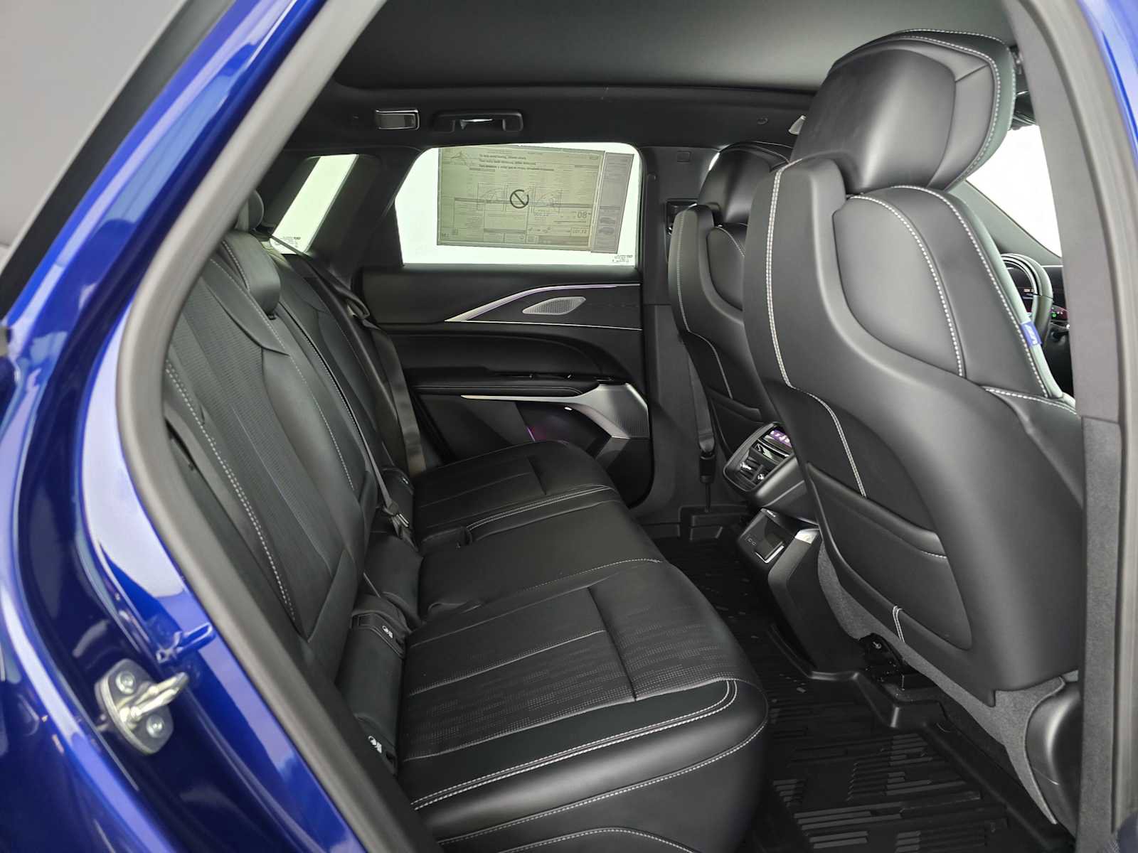 New 2026 Cadillac Lyriq V w/ LPO, Floor Liner Package AWD/4WD image 12