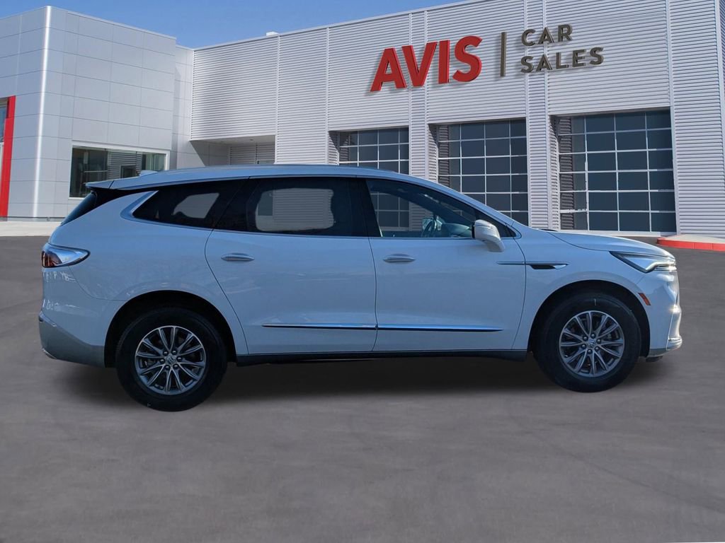 Used 2024 Buick Enclave Premium image 5