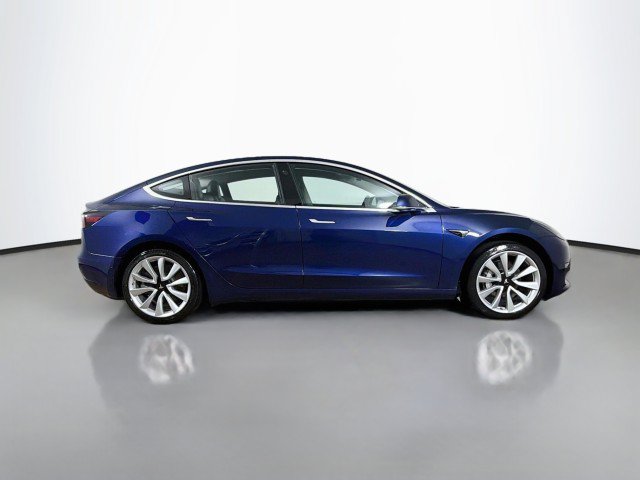 Used 2018 Tesla Model 3 Long Range RWD image 8