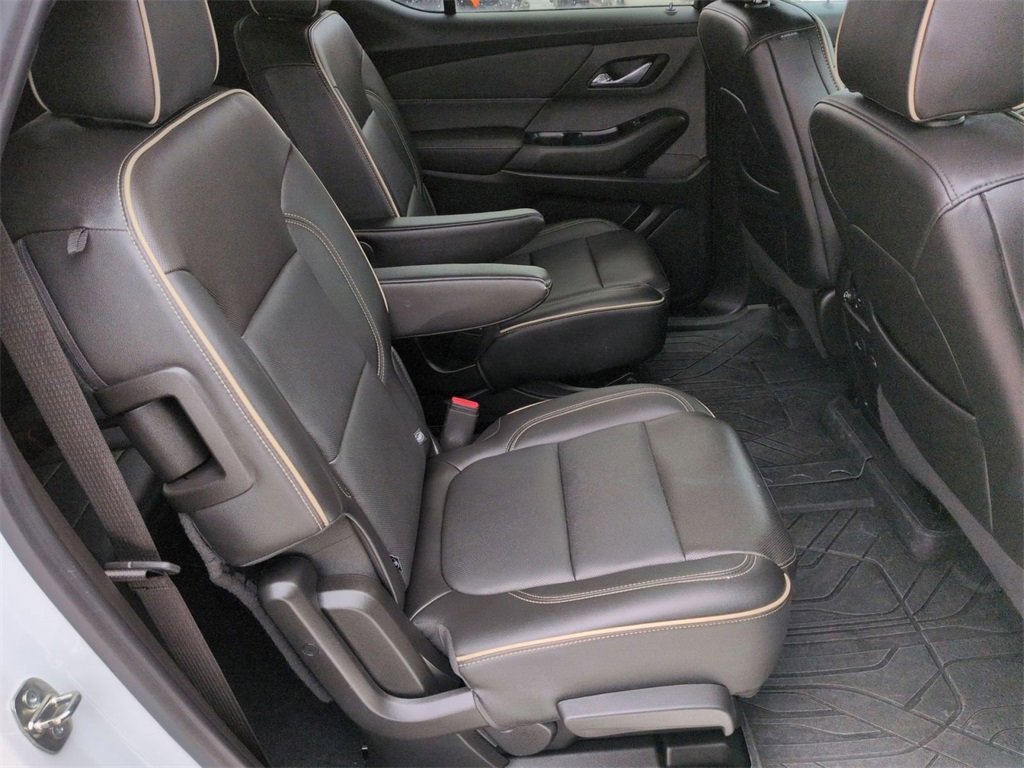 Used 2023 Chevrolet Traverse Premier w/ Redline Edition image 28