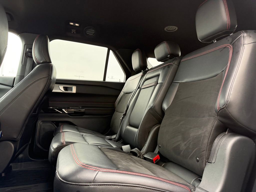 Used 2024 Ford Explorer ST-Line w/ Class IV Trailer Tow Package image 11