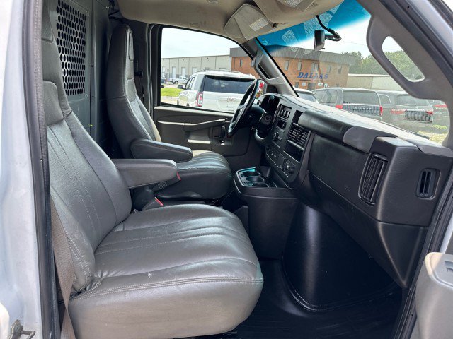 Used 2022 Chevrolet Express 2500 w/ Driver Convenience Package RWD image 29