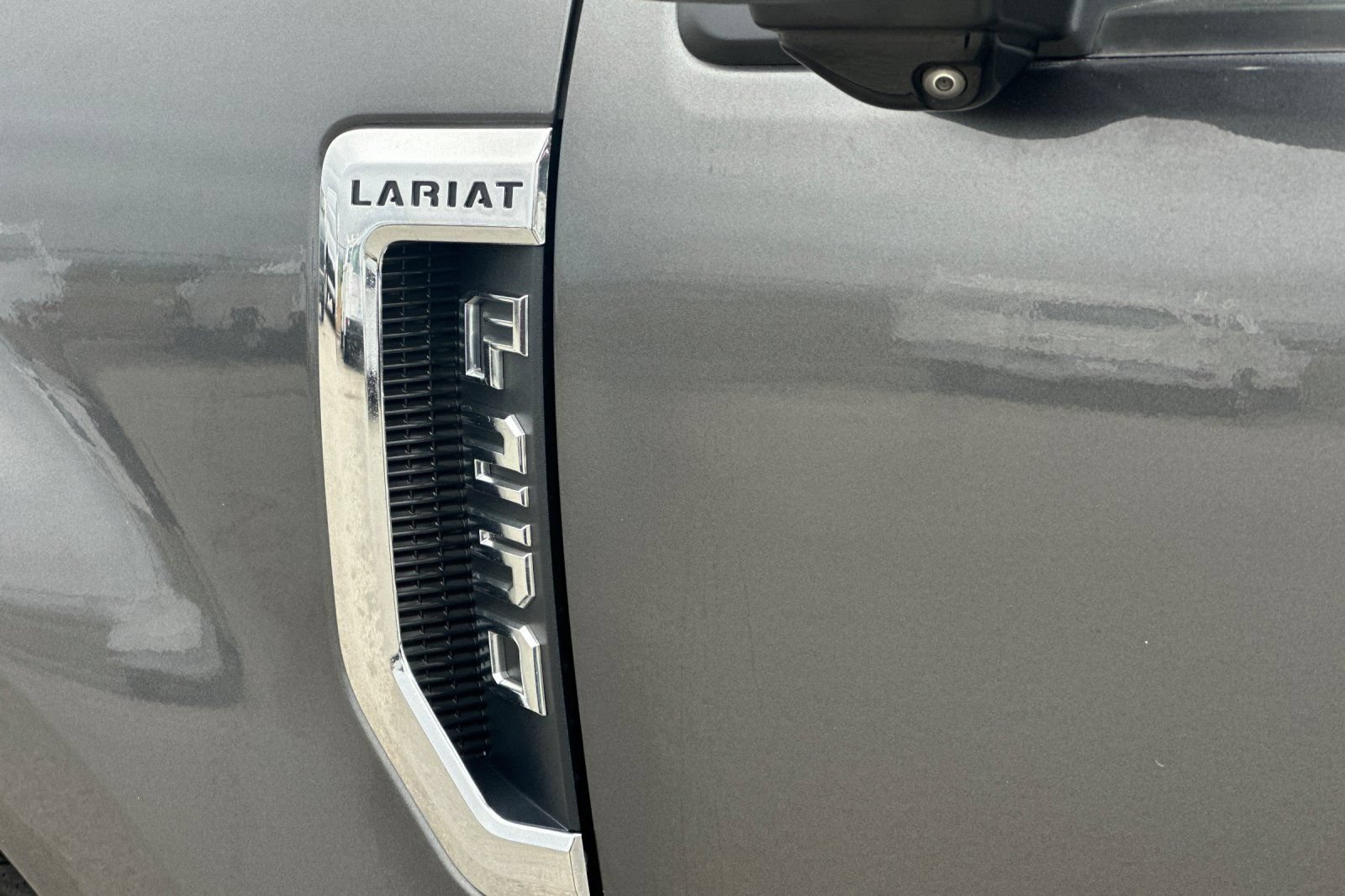 Used 2017 Ford F250 Lariat w/ Lariat Value Package AWD/4WD image 32