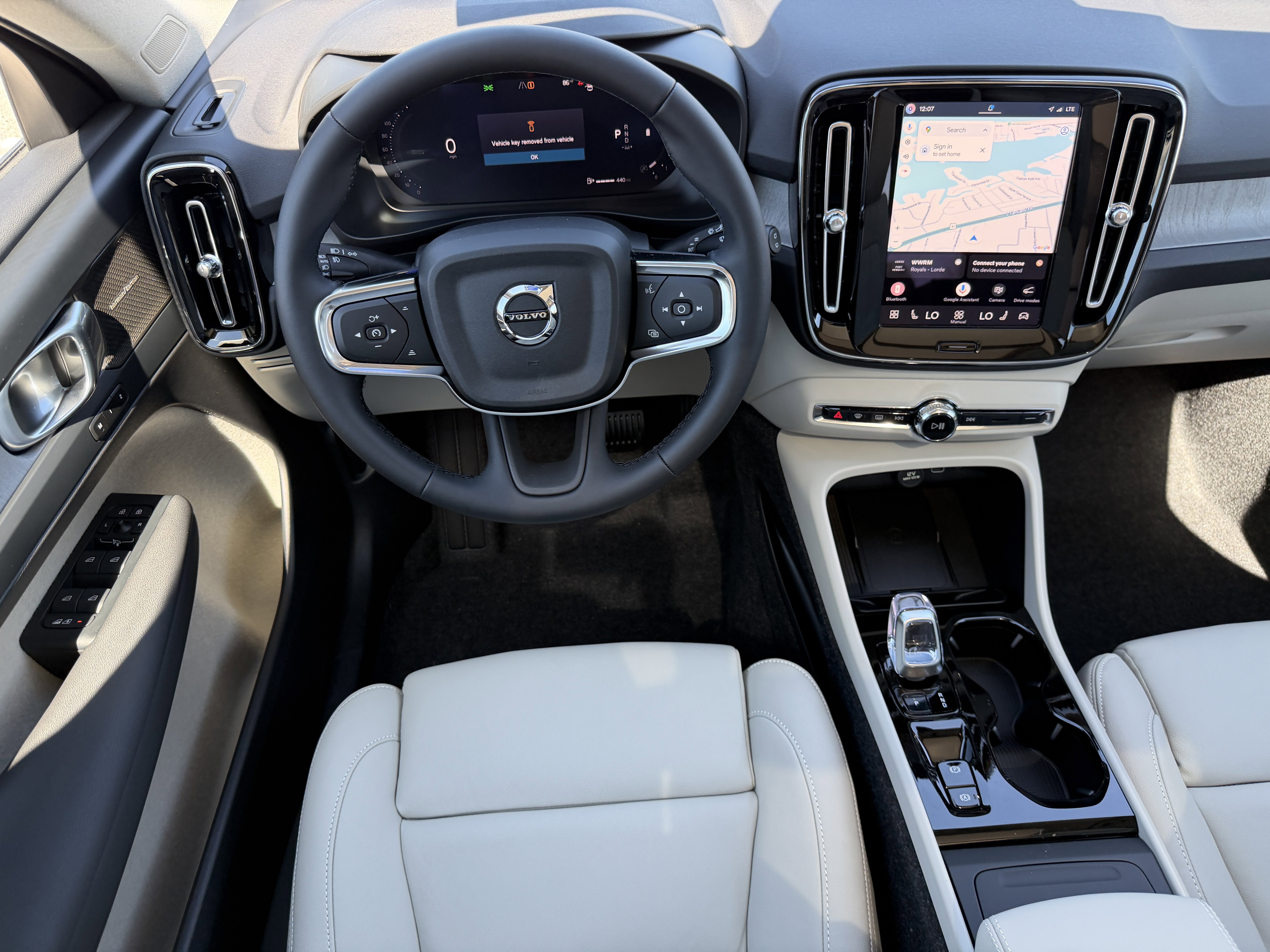 New 2026 Volvo XC40 B5 Ultra w/ Protection Package image 12