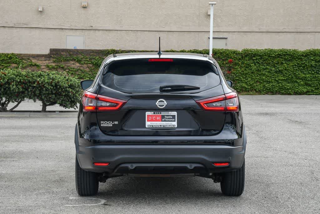 Used 2020 Nissan Rogue Sport S FWD image 8