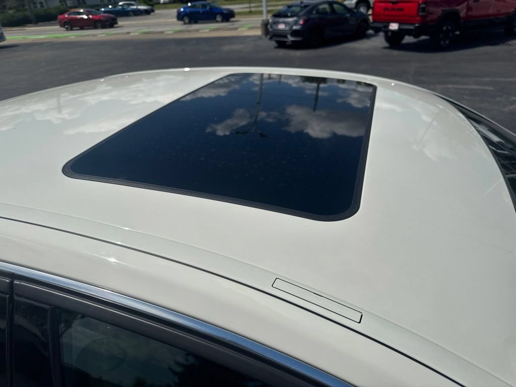 Used 2010 Mercedes-Benz E 350 Sedan image 48