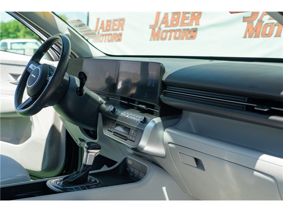 Used 2025 Hyundai Kona SEL FWD image 29