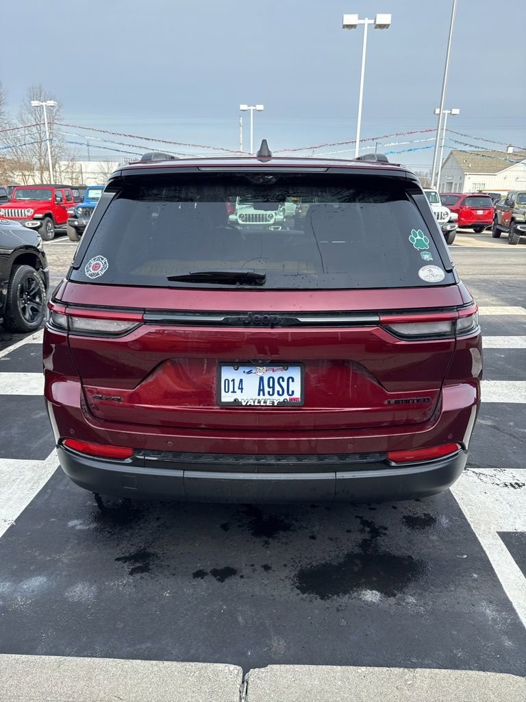 Used 2023 Jeep Grand Cherokee Limited w/ Luxury Tech Group II image 5