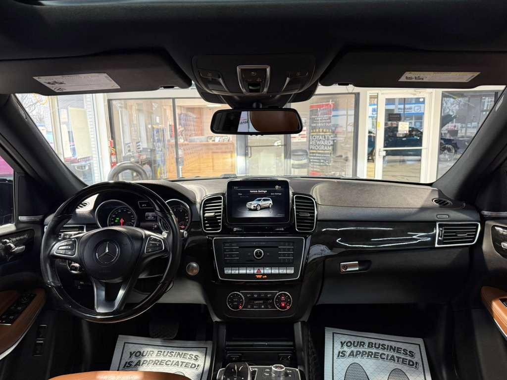 Used 2018 Mercedes-Benz GLS 550 4MATIC w/ Offroad Package image 24