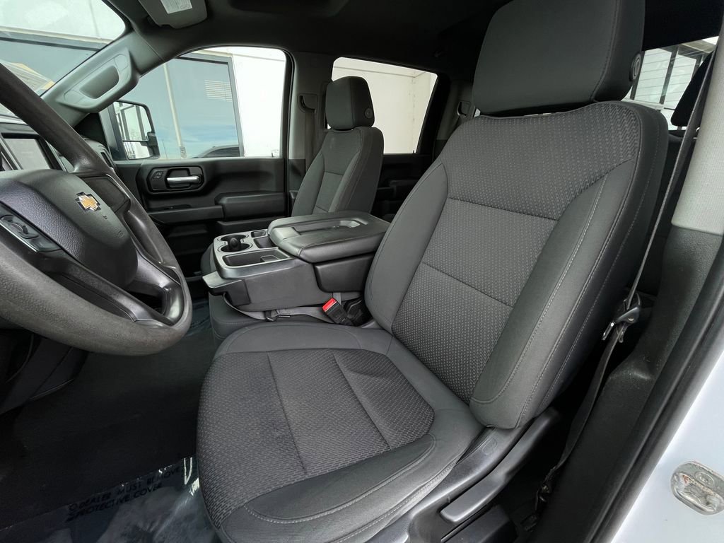 Used 2021 Chevrolet Silverado 2500 Custom w/ Custom Value Package image 10