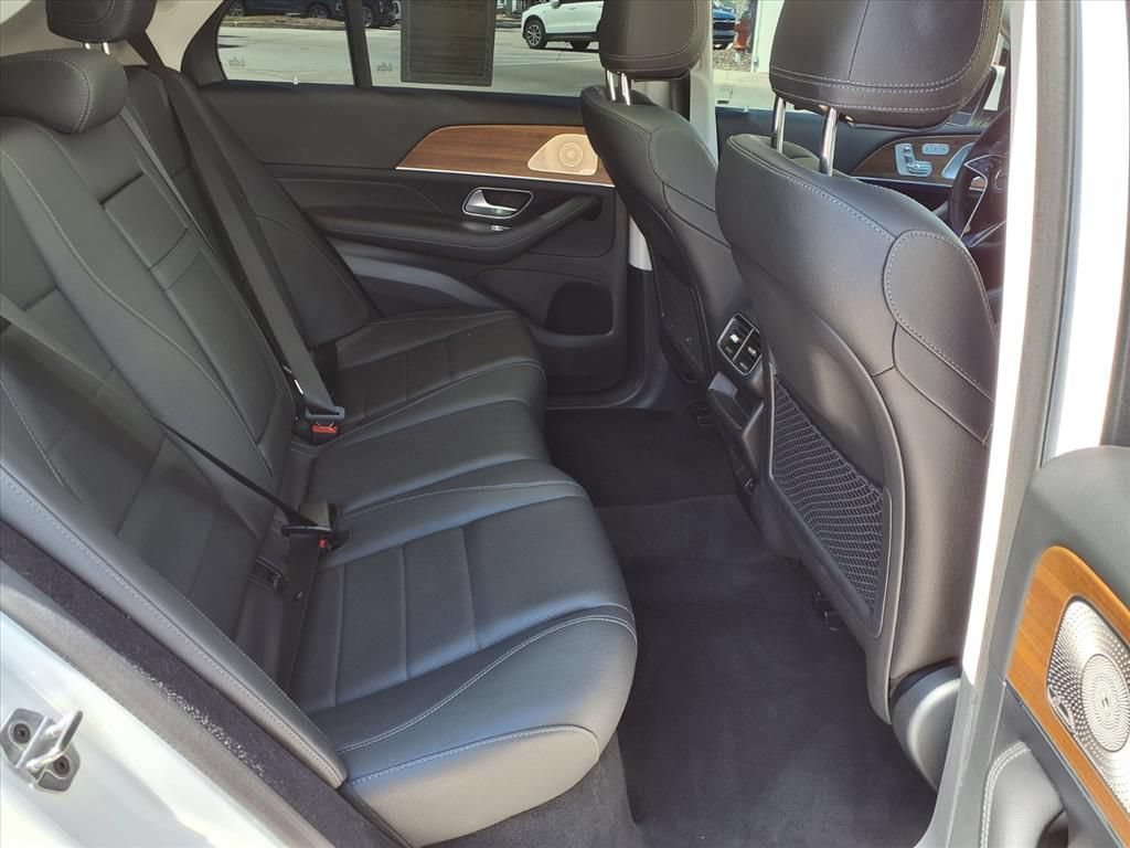 Used 2025 Mercedes-Benz GLE 350 4MATIC w/ Winter Package image 13