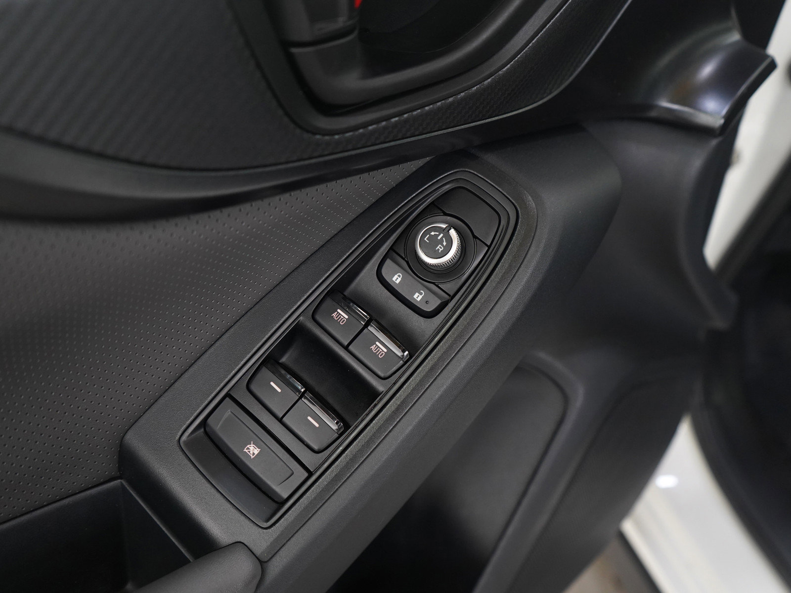 Used 2022 Subaru Crosstrek 2.5i Sport w/ Moonroof Package image 22