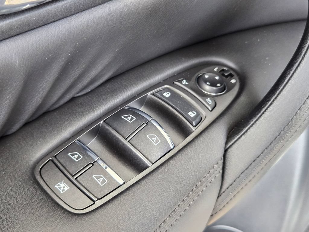 Used 2024 Nissan Armada SL w/ Midnight Edition Package RWD image 12