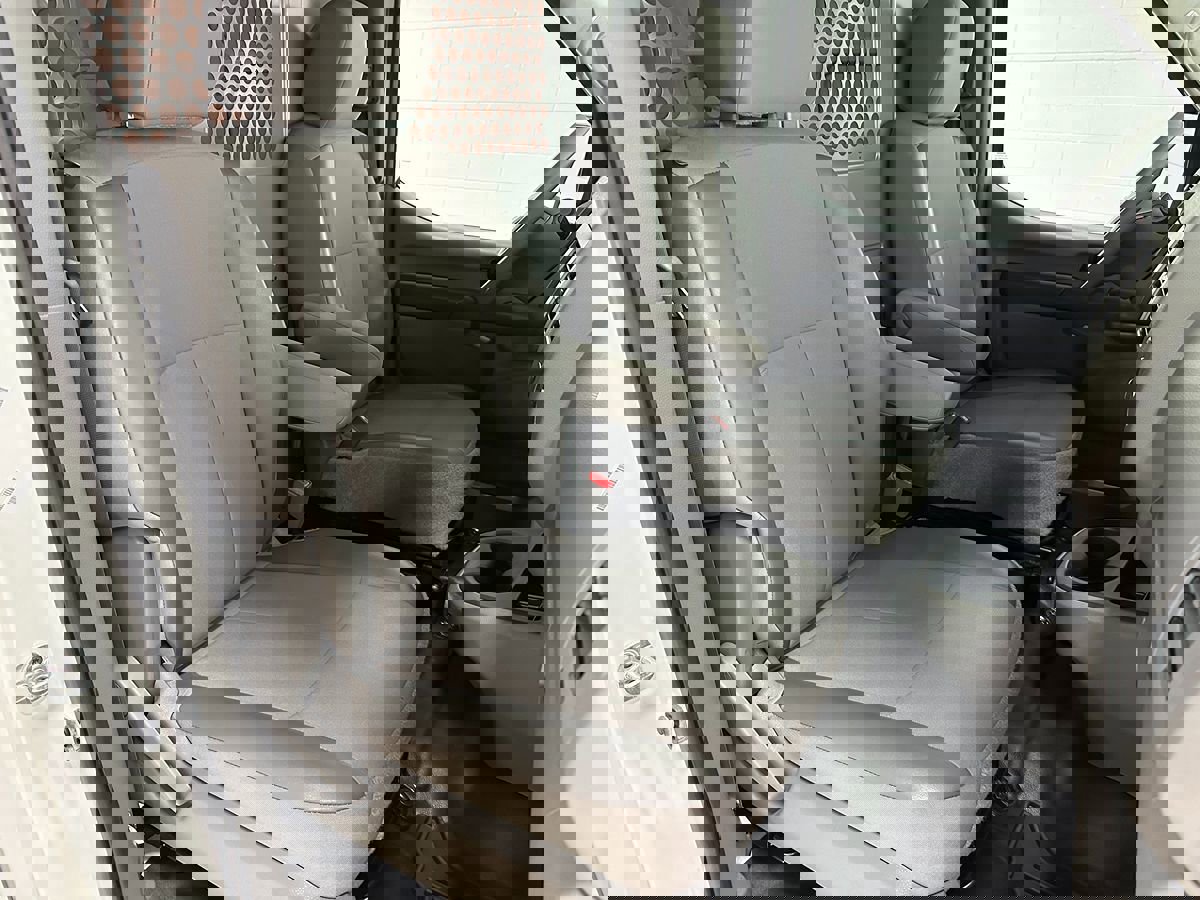 Used 2021 Nissan NV 2500 S image 13