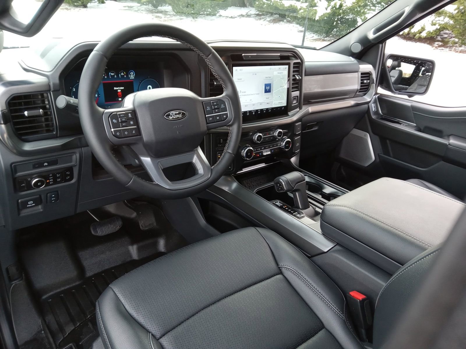 Used 2025 Ford F150 Lariat w/ Equipment Group 502A High image 13