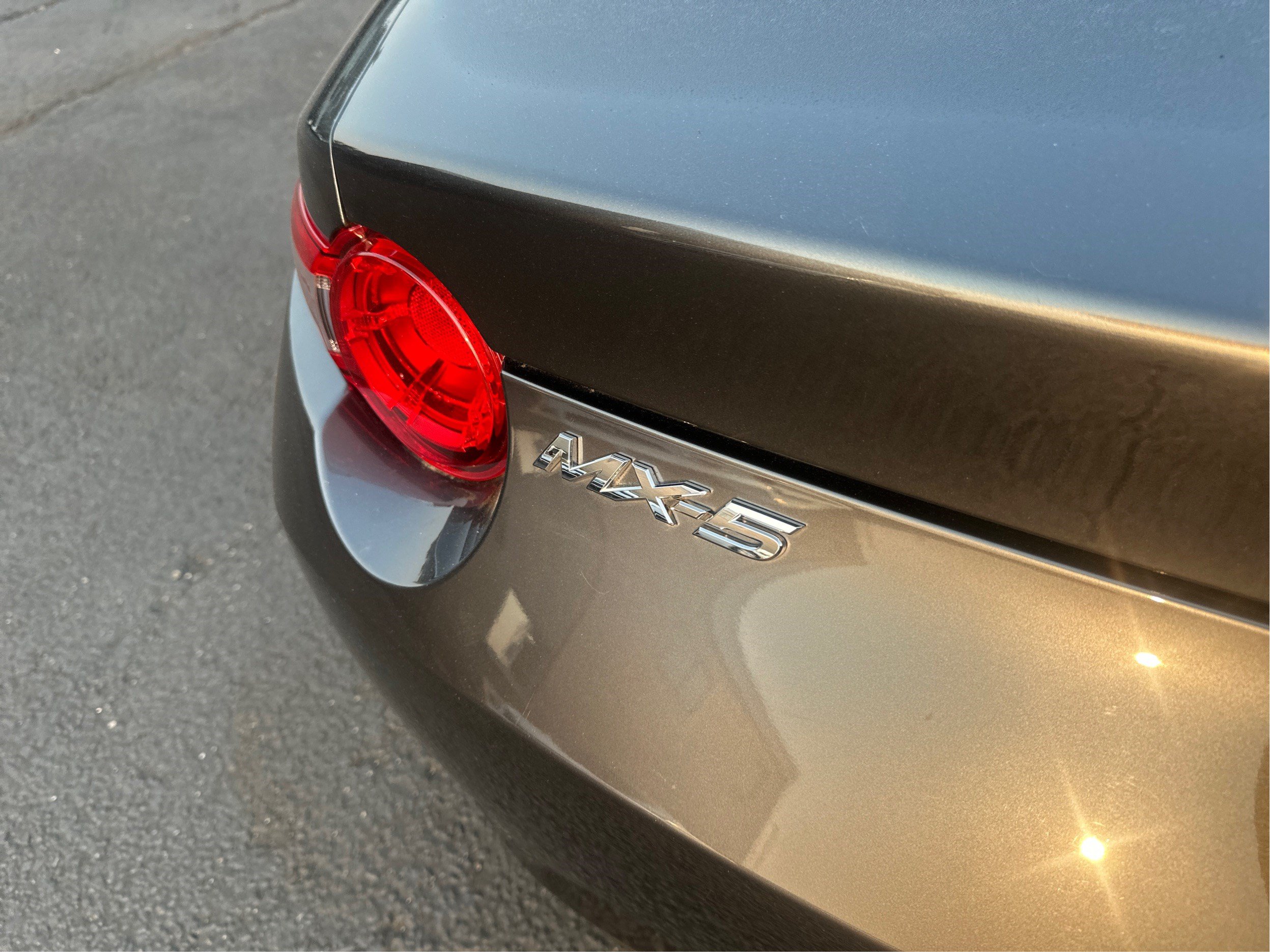 Used 2019 MAZDA MX-5 Miata RF Grand Touring RWD image 23