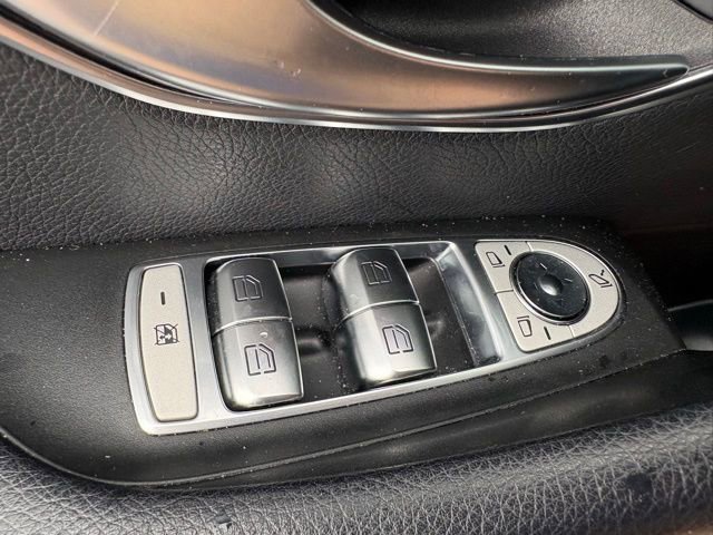 Used 2018 Mercedes-Benz E 400 4MATIC Sedan image 15