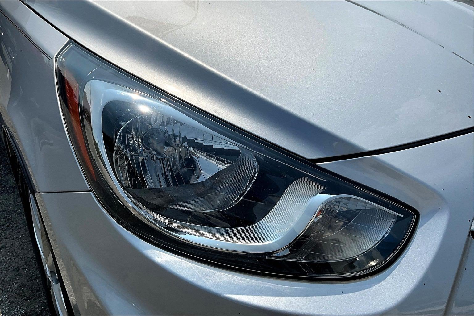 Used 2013 Hyundai Accent SE FWD image 28