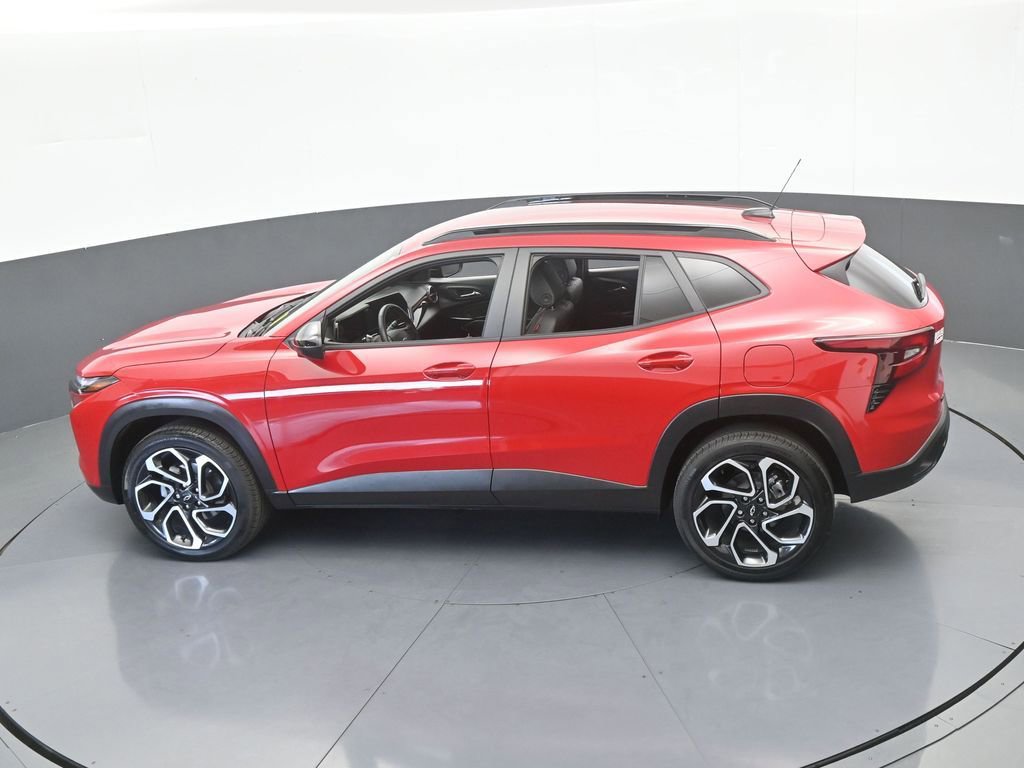 Used 2026 Chevrolet Trax RS image 44