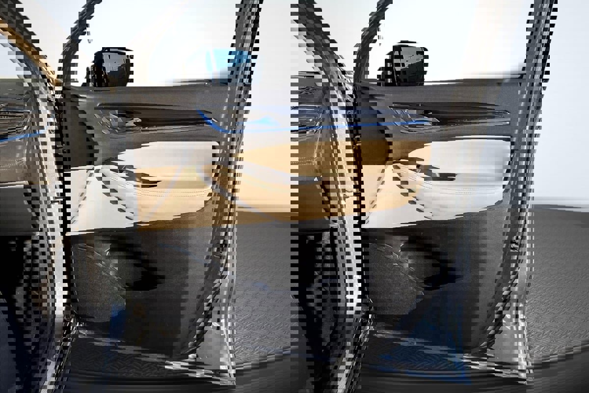 Used 2019 Buick Enclave Essence image 24