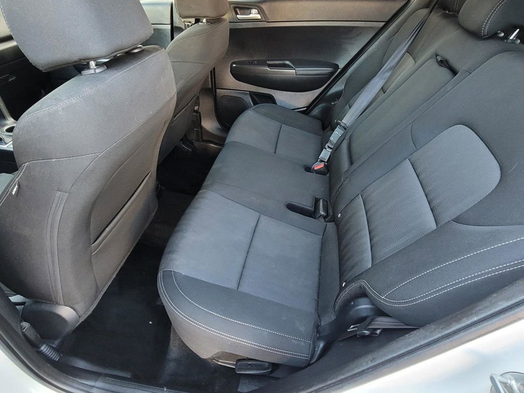 Used 2021 Kia Sportage LX image 8