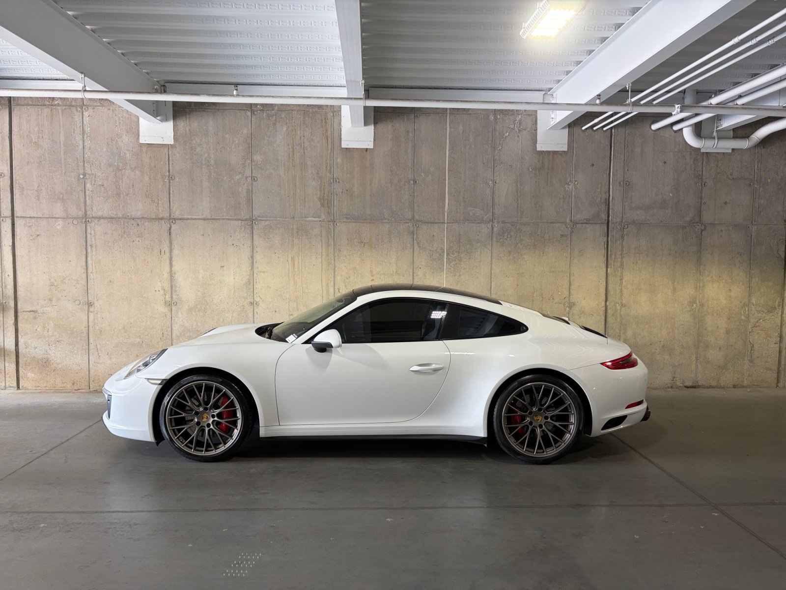 Certified 2019 Porsche 911 Carrera 4S AWD/4WD image 2