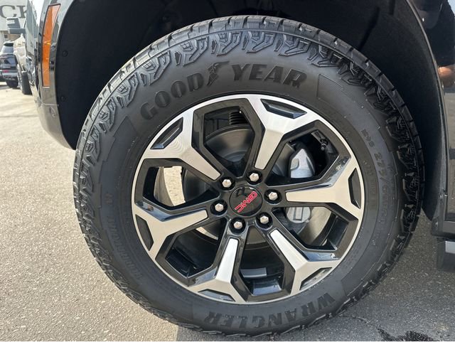 New 2026 GMC Yukon XL AT4 w/ AT4 Premium Plus Package image 16