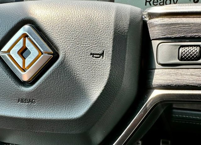 Used 2024 Rivian R1S Adventure AWD/4WD image 31