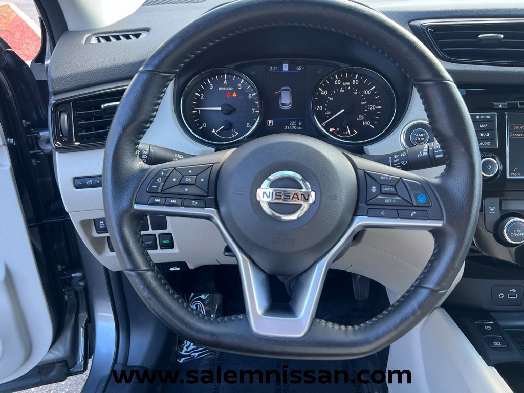 Used 2022 Nissan Rogue Sport SL AWD/4WD image 13
