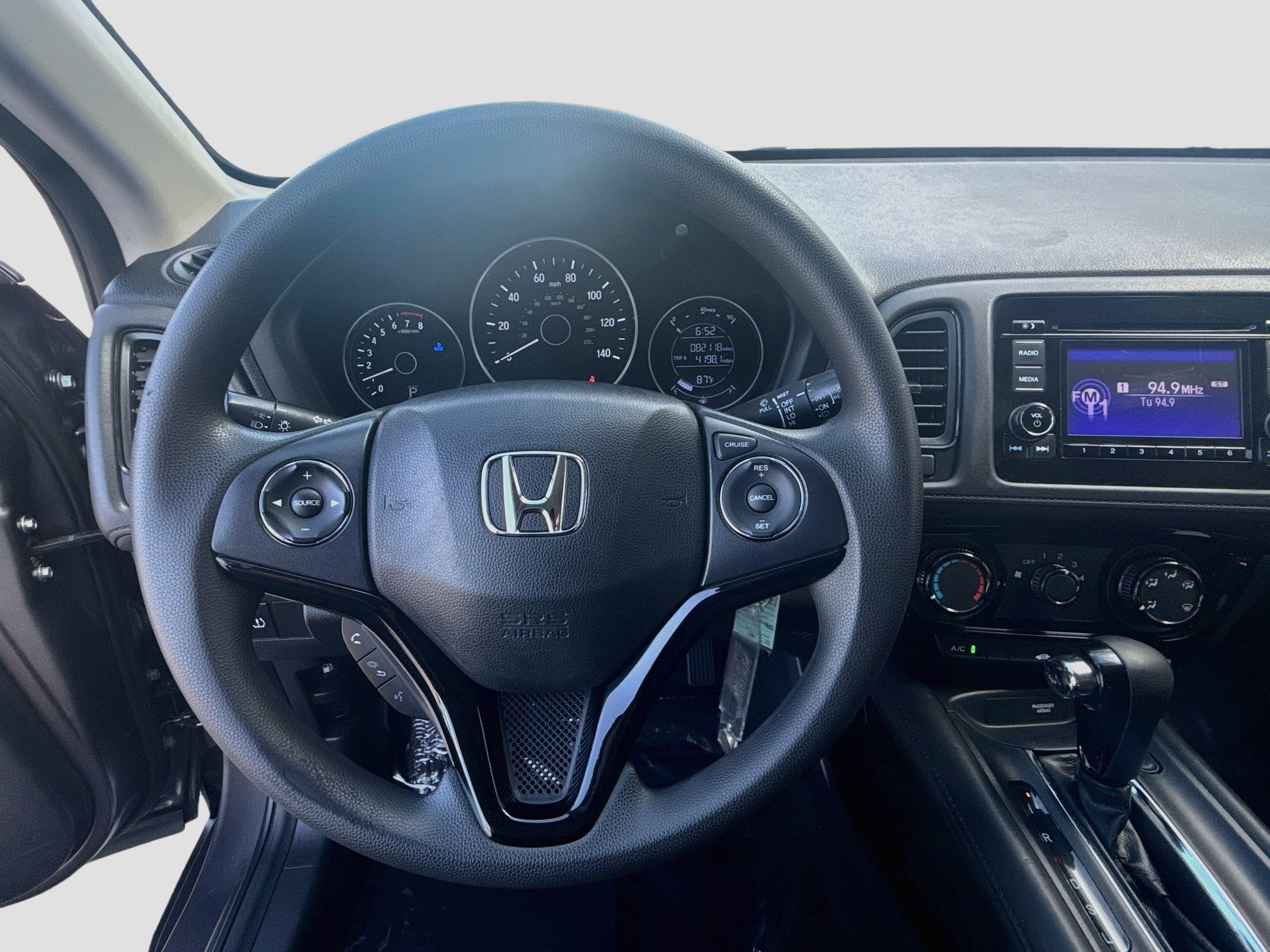 Used 2022 Honda HR-V LX image 10